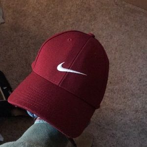 Maroon nike hat